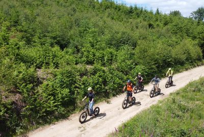 Balade accompagnée par un guide en trottinette électrique autour du lac des Settons, Morvan