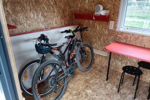 Hébergement en cabane accessible aux PMR au lac des Settons, Morvan