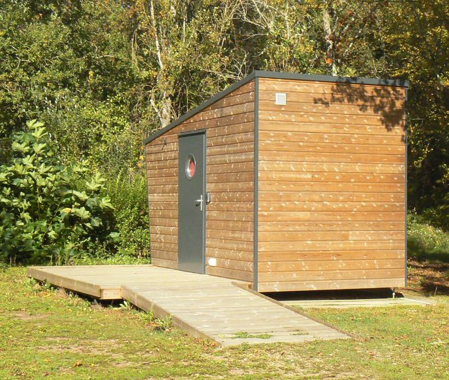 Hébergement en cabane accessible aux PMR au lac des Settons, Morvan