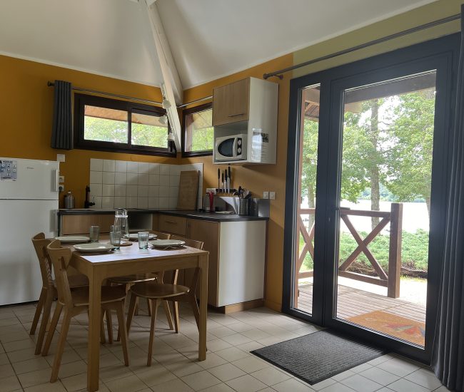 Hébergement en chalet accessible aux PMR au lac des Settons, Morvan