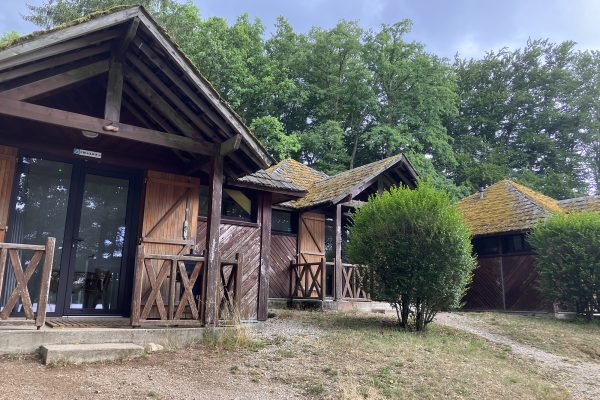 Hébergement en chalet au lac des Settons, Morvan