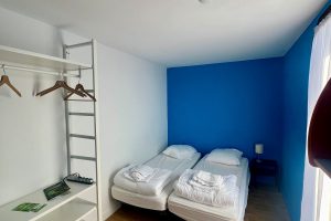 Hébergement dans une chambre cabine, au dessus du lac des Settons, Morvan