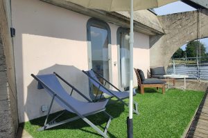 Hébergement suspendu à vue panoramique au dessus du lac des Settons, Morvan