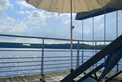 Hébergement suspendu à vue panoramique au dessus du lac des Settons, Morvan