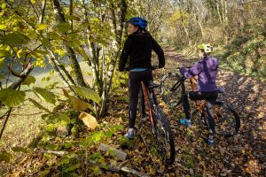 Location de VTT autour du lac des Settons, Morvan