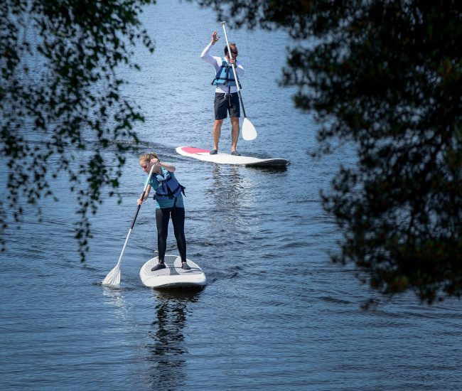 Location de paddle sur le lac des Settons, Morvan